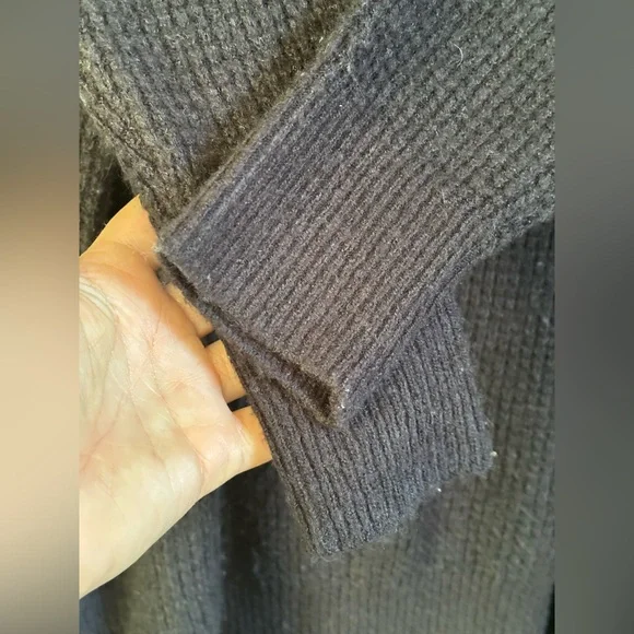 NWT FREE PEOPLE Oversized Black Waffle-Knit Slouchy Sweater • V-Neck • Fit S–3XL - Picture 10 of 13